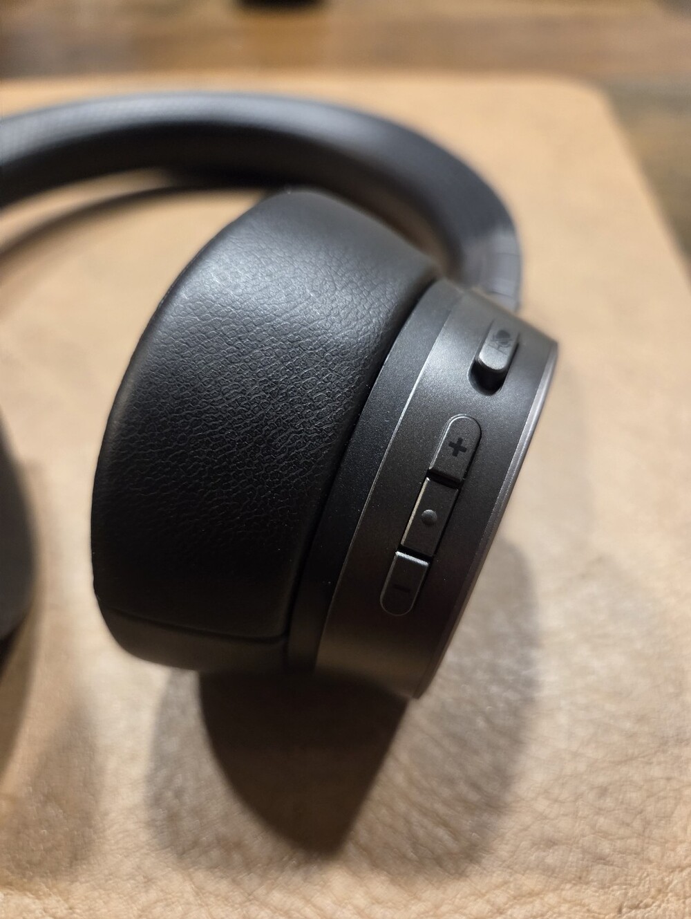 Lenovo ThinkPad X1 Active Noise Cancellation Headphones - Picture 5 of 9